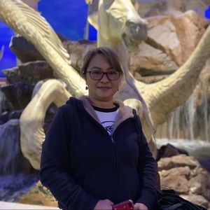 Meet your Posher, Elisa